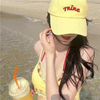 拿针的女孩